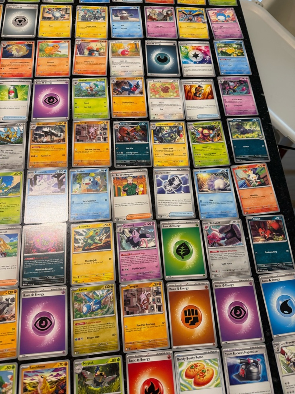 100 Pokémon Assorted Cards - Picture 4 of 9